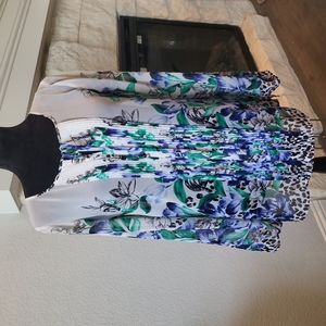 🌟 White House Black Market Blouse w/ Gold Piece Ties